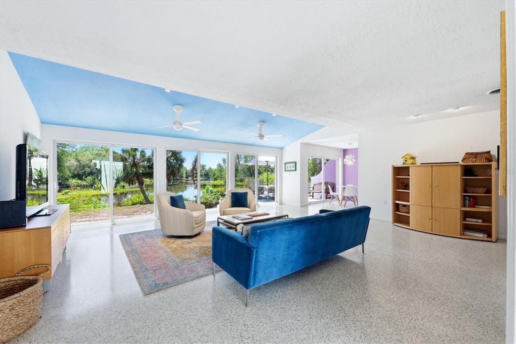 2940 BOUGAINVILLEA STREET photo 7