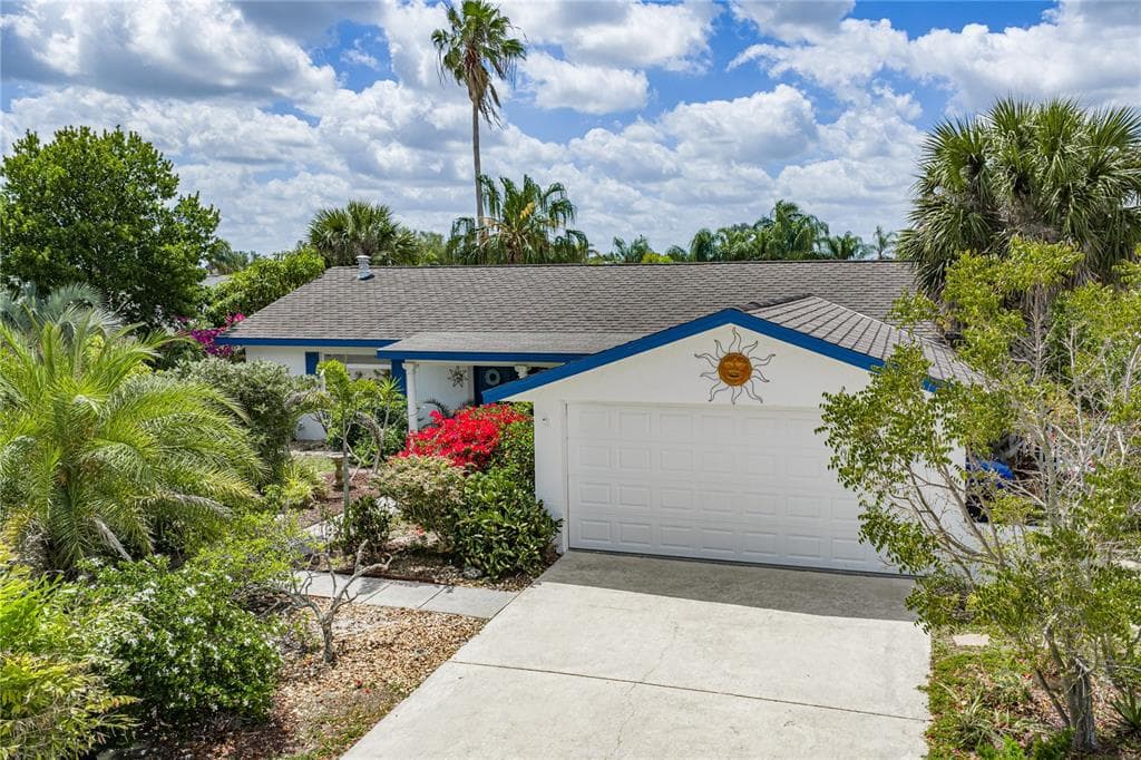 906 SAGO PALM WAY photo 2