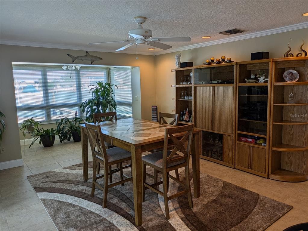212 POINCIANA LANE photo 9