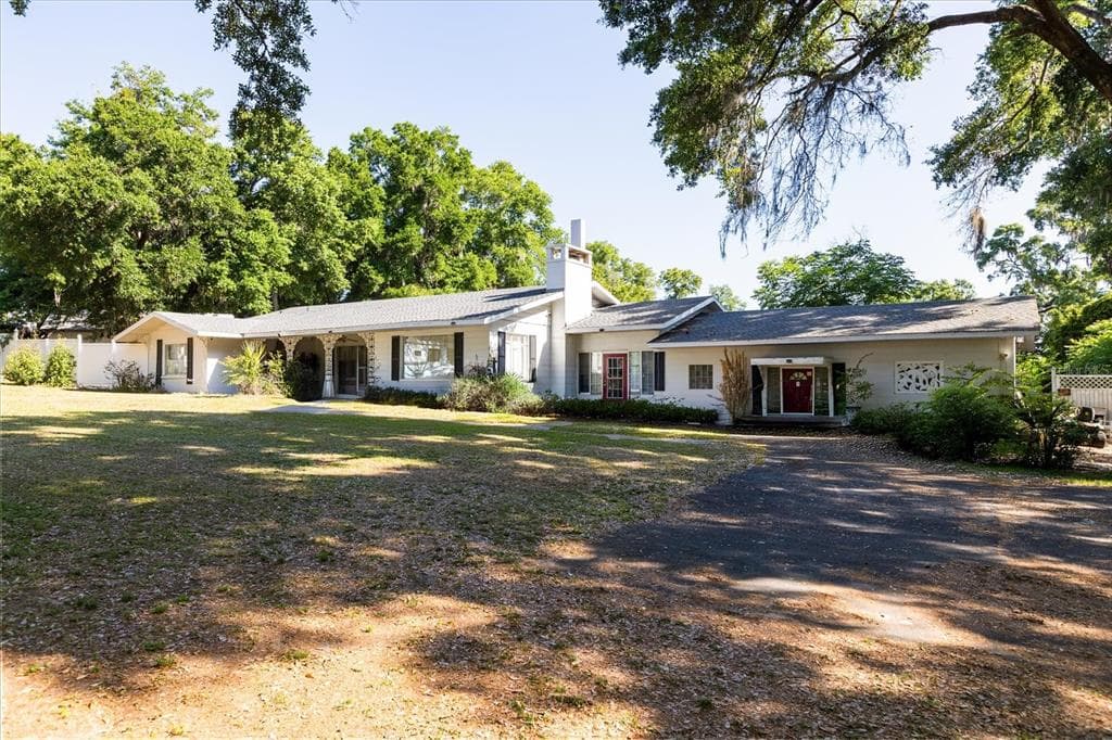 1505 E CROOKED LAKE DRIVE photo 1