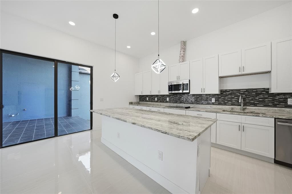 15096 LAKELAND CIRCLE photo 14