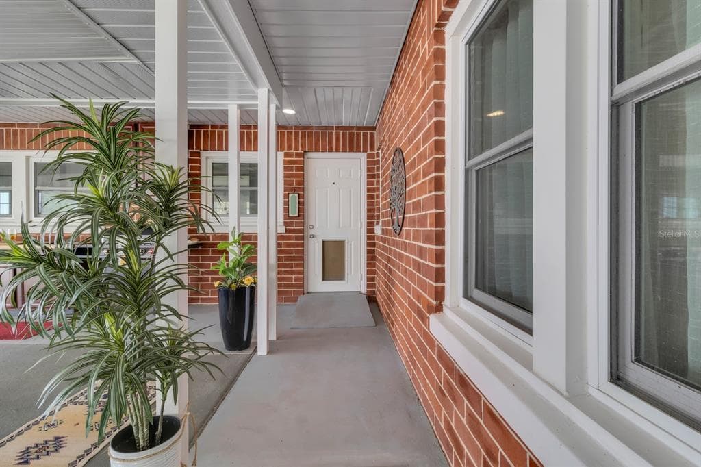 1322 RIVERSIDE DRIVE photo 16
