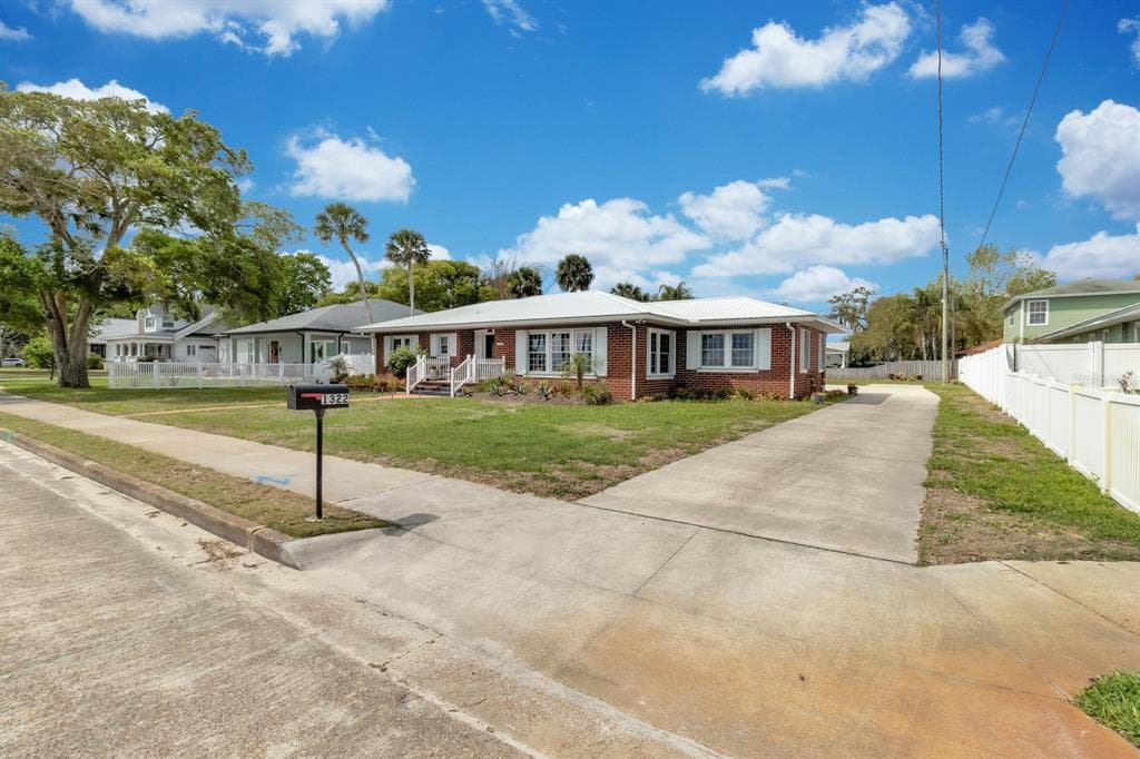 1322 RIVERSIDE DRIVE photo 18
