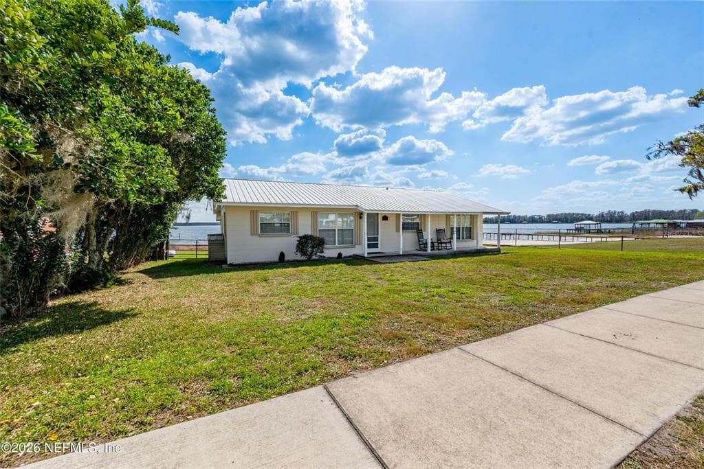 7932 SW COUNTY ROAD 18 photo 1