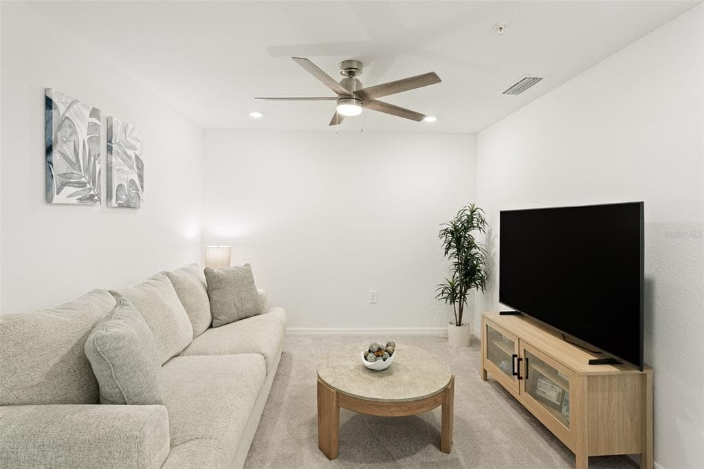 14241 HERITAGE LANDING BOULEVARD 1827 photo 16