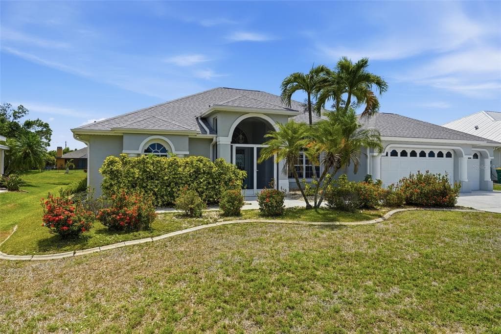885 ROTONDA CIRCLE photo 2