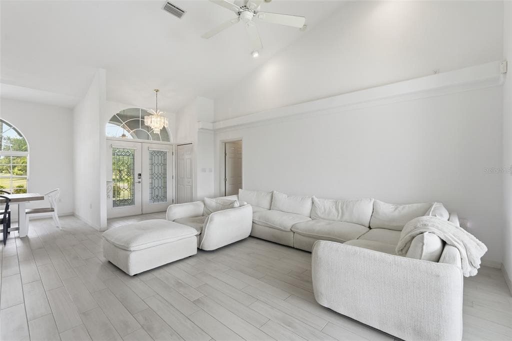 885 ROTONDA CIRCLE photo 11