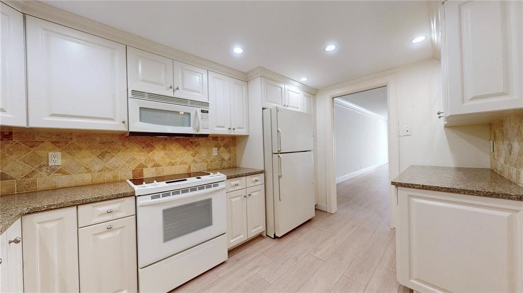 4950 GULF BOULEVARD 308 photo 23