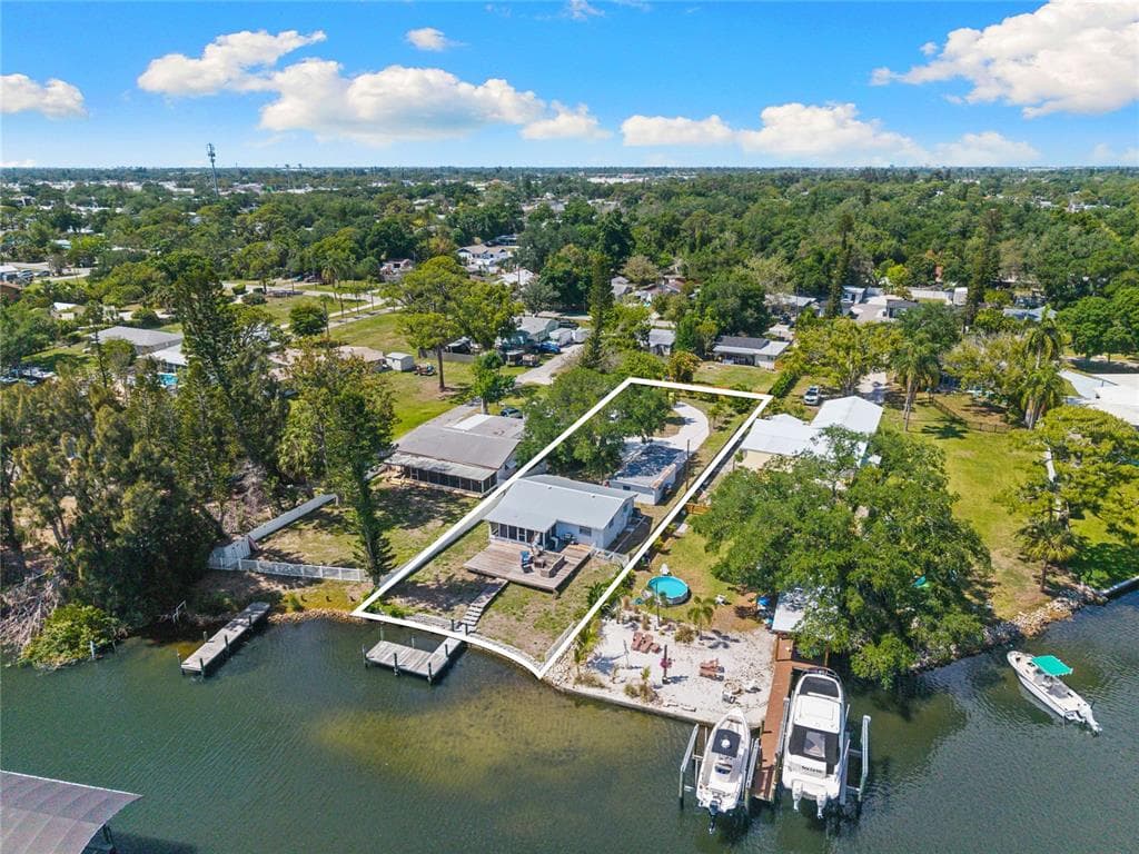 704 69TH AVENUE W photo 20