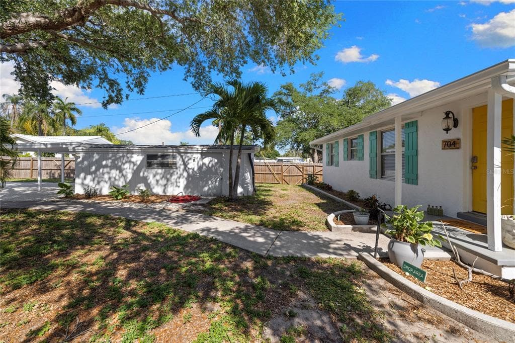704 69TH AVENUE W photo 21