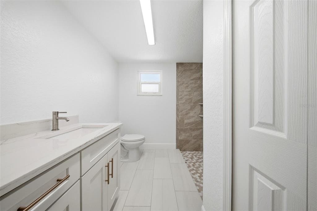 5040 GALLEON COURT photo 17
