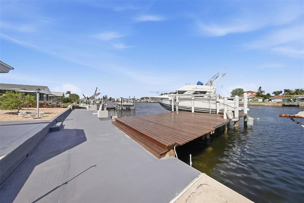 5040 GALLEON COURT photo 22