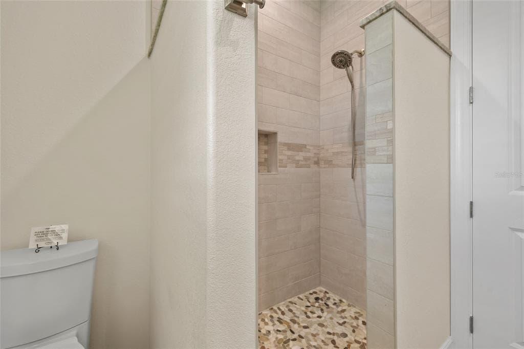 4286 HARBOR BOULEVARD photo 22
