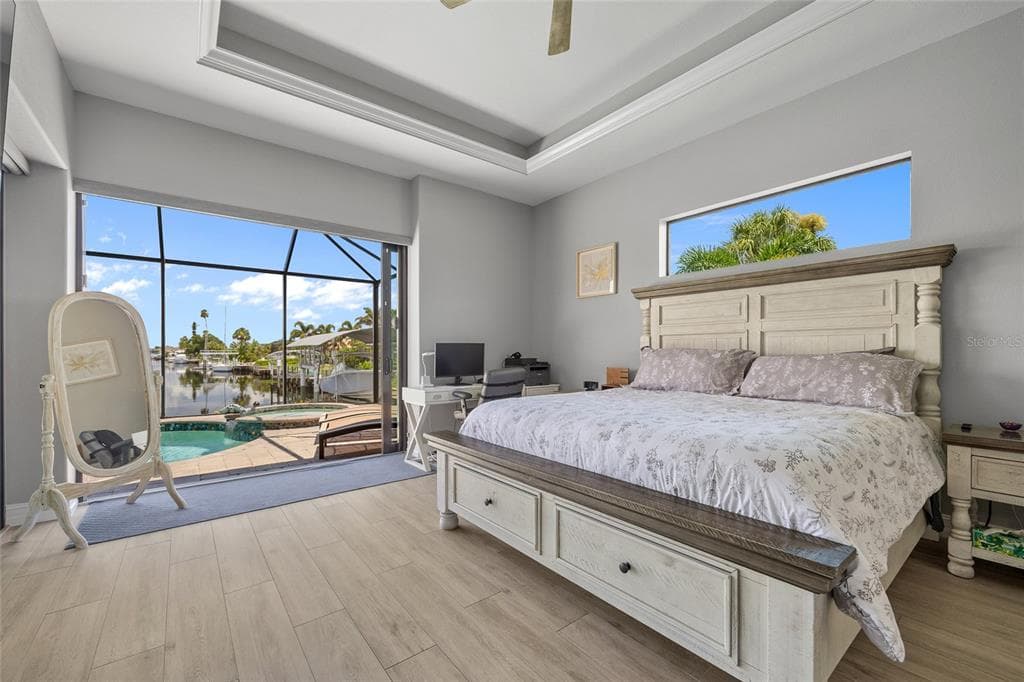 4286 HARBOR BOULEVARD photo 14
