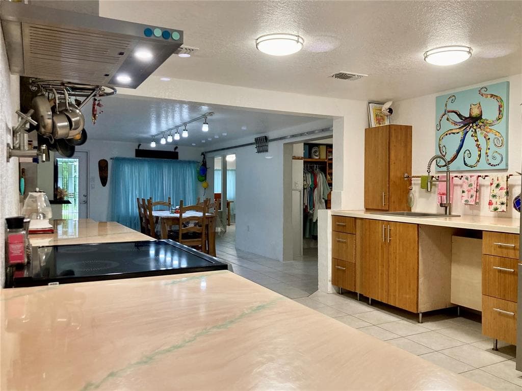 232 DARST AVENUE photo 5