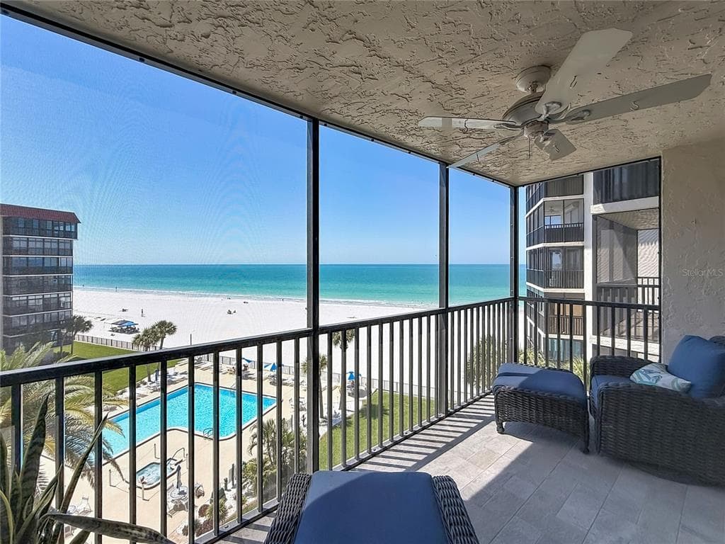 18304 GULF BOULEVARD 505 photo 3