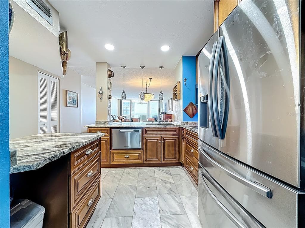 18304 GULF BOULEVARD 505 photo 4