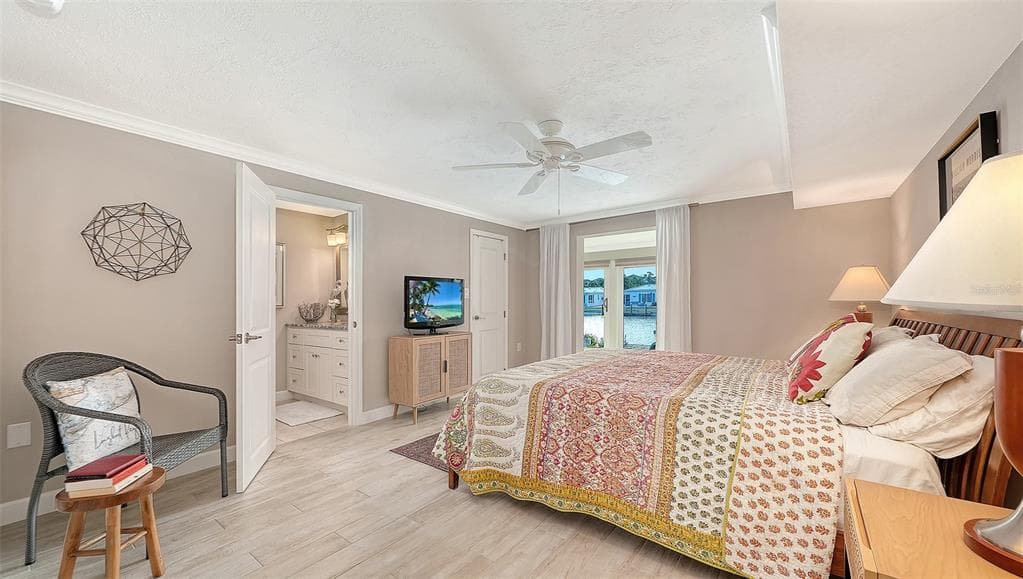 900 SPANISH DRIVE N photo 24