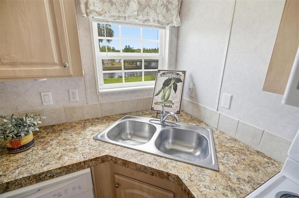 55716 KEITH STREET photo 14