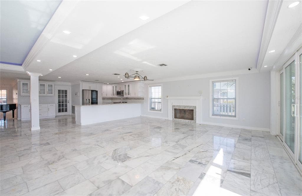 551 CRYSTAL DRIVE photo 20