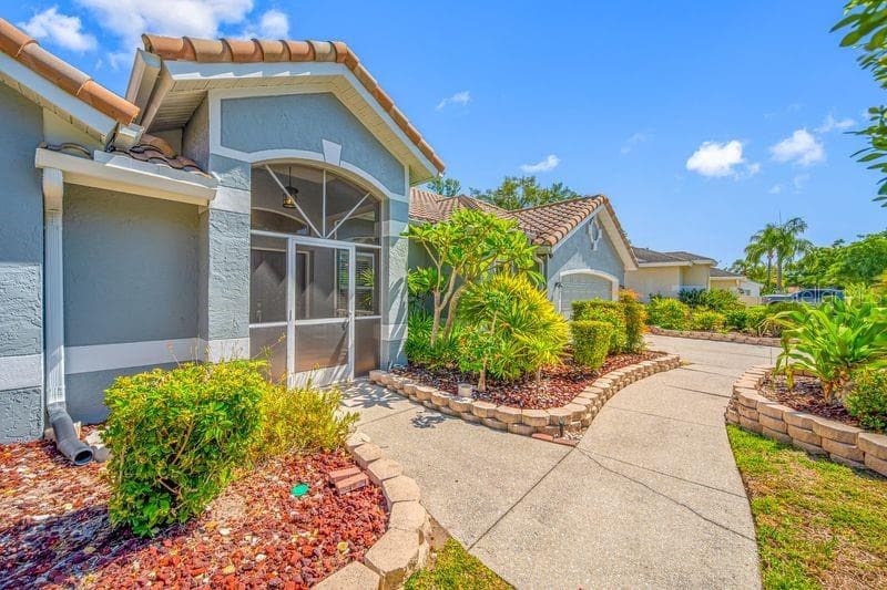 5321 GARDENS DR photo 2