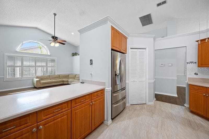 5321 GARDENS DR photo 13