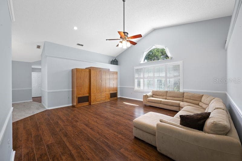 5321 GARDENS DR photo 18