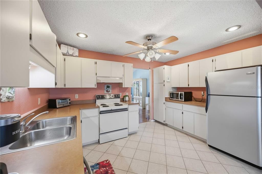 38 PEBBLE ROCK DRIVE photo 7