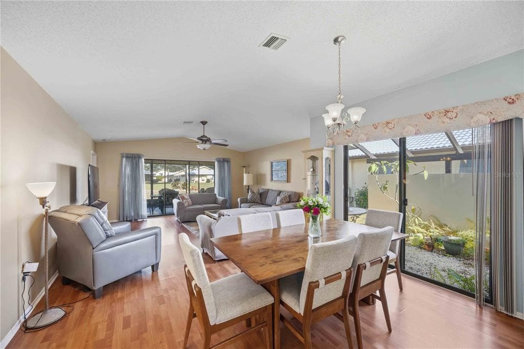 38 PEBBLE ROCK DRIVE photo 4