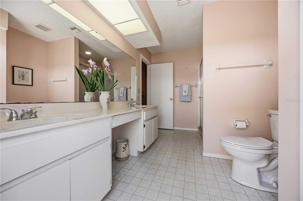 38 PEBBLE ROCK DRIVE photo 21