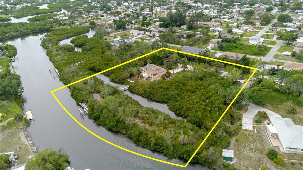 4190 STROMBUS ROAD photo 1