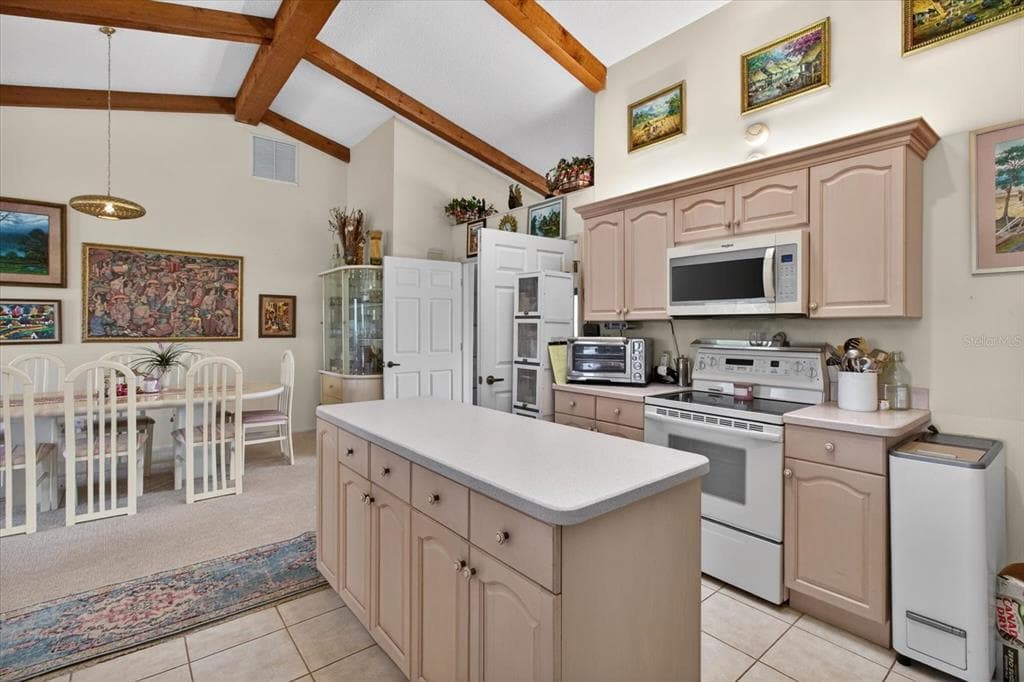 4190 STROMBUS ROAD photo 14