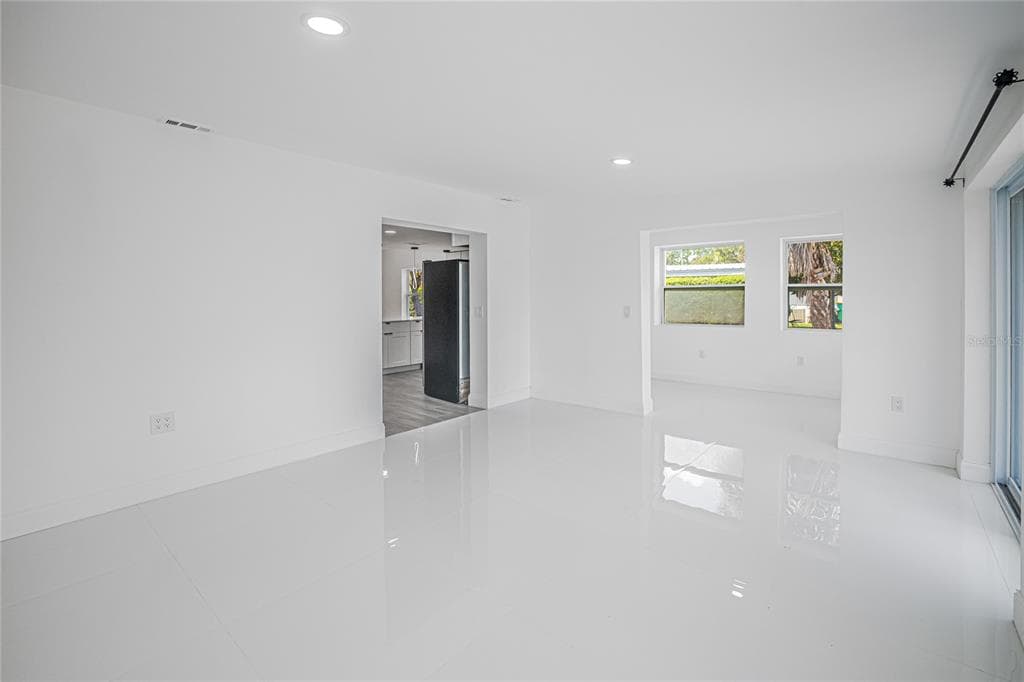 203 WATERWAY CIRCLE NE photo 17