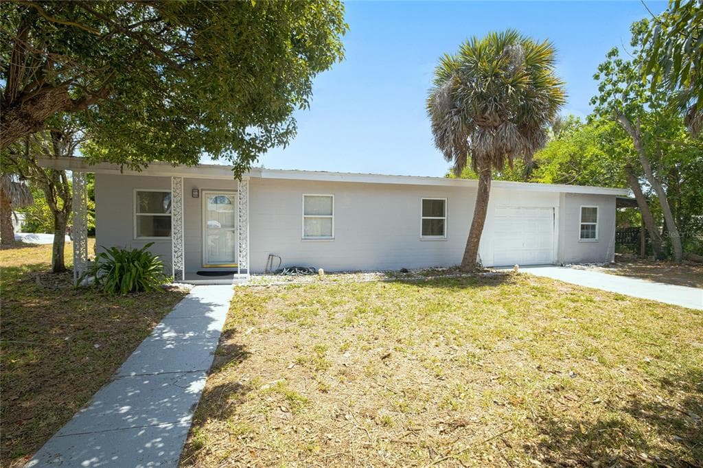 203 WATERWAY CIRCLE NE photo 1