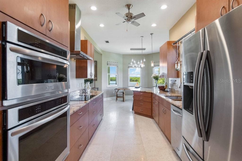 6511 BAYSHORE ROAD photo 16