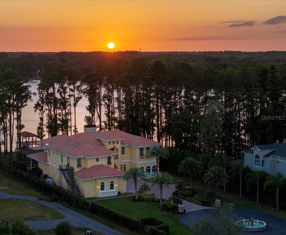 18258 WAYNE ROAD photo 1
