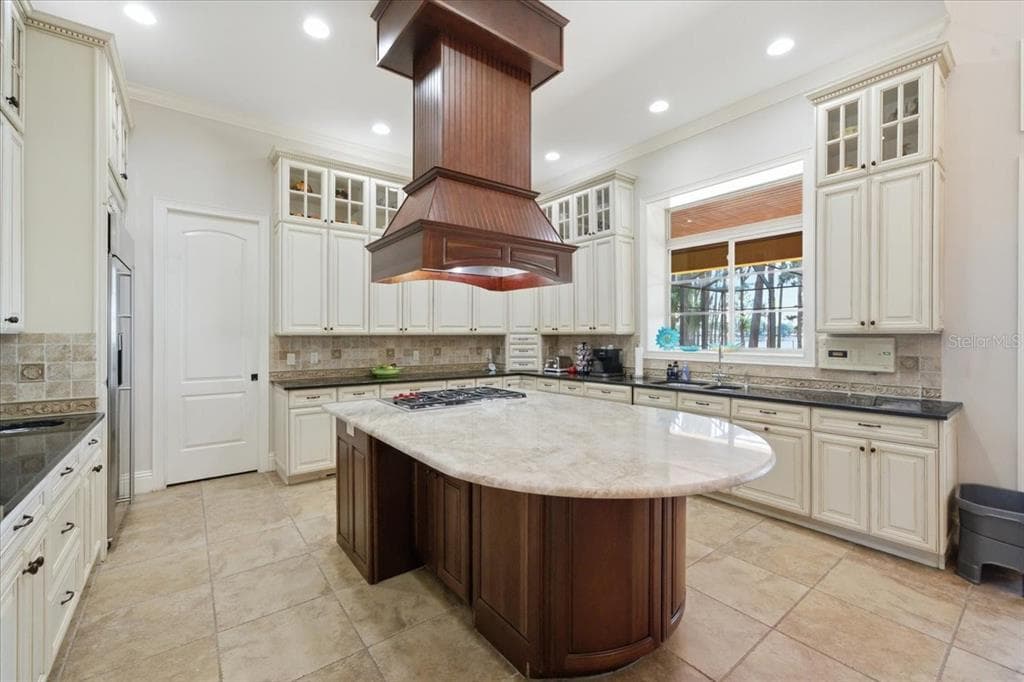 18258 WAYNE ROAD photo 19