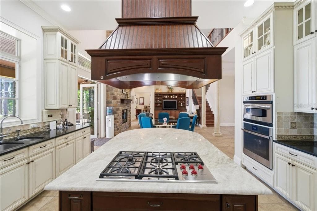 18258 WAYNE ROAD photo 21