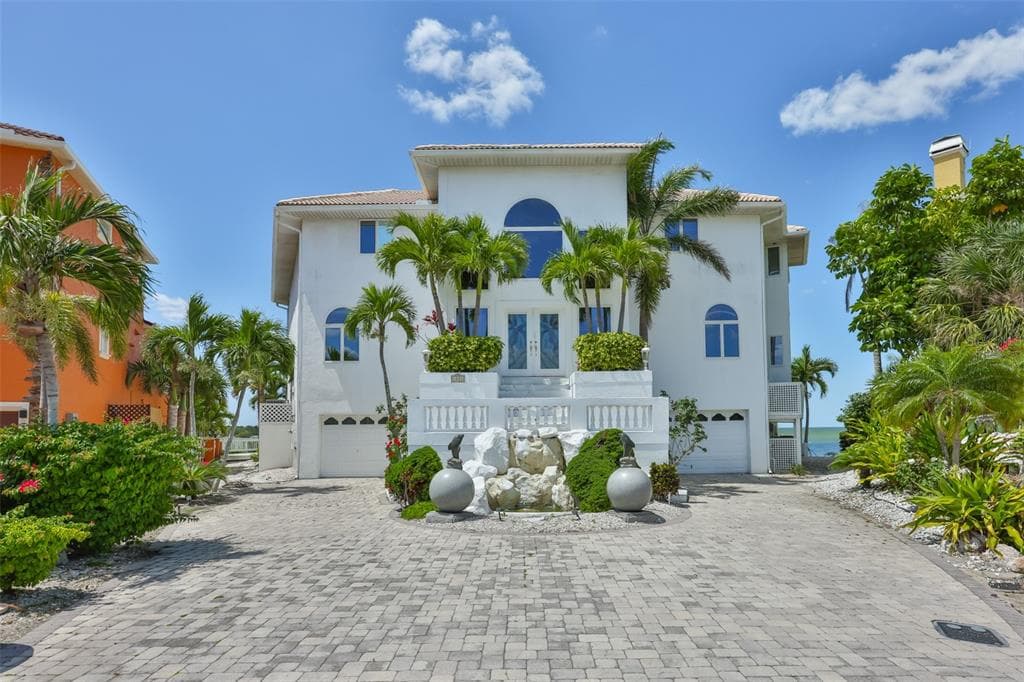 1021 SYMPHONY ISLES BOULEVARD photo 2
