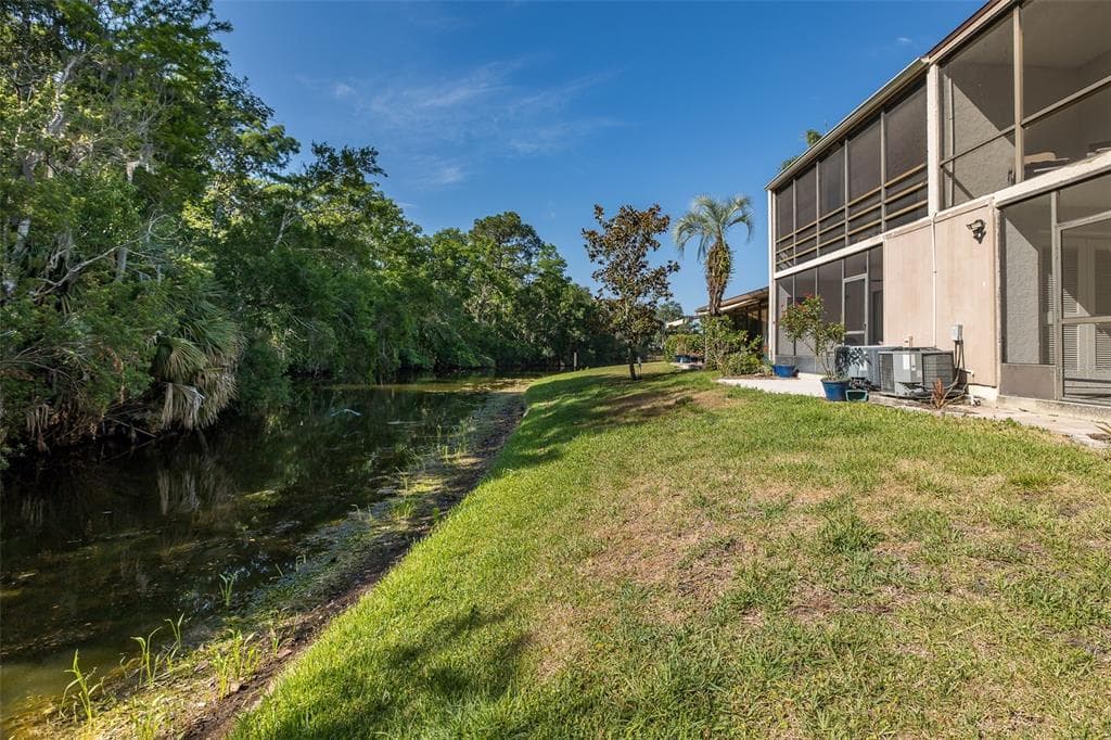 110 INGRID PLACE photo 4