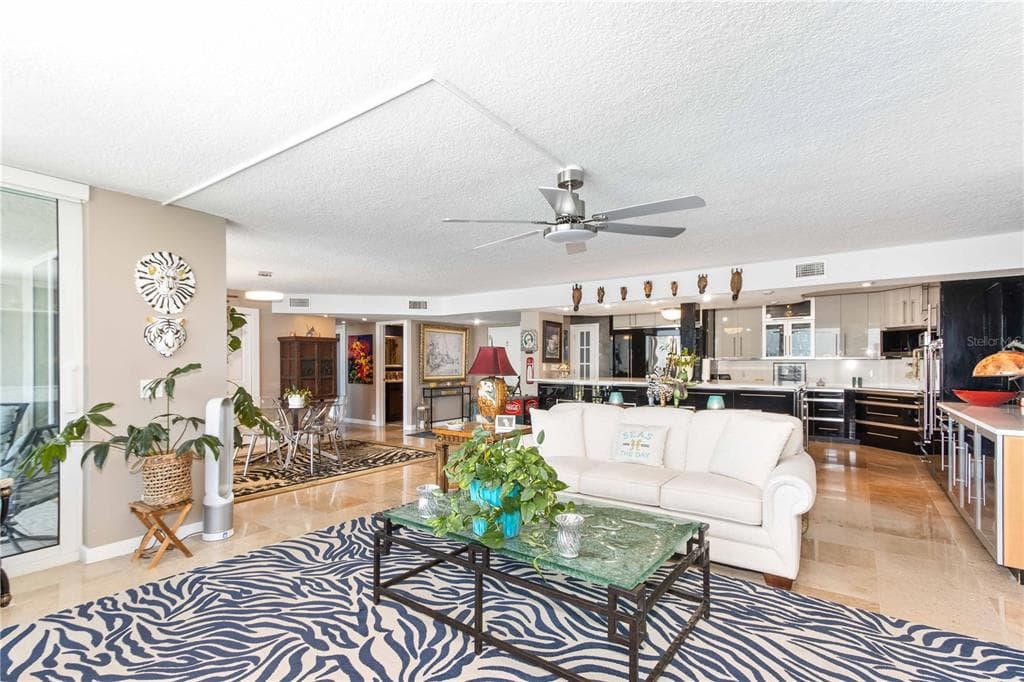 736 ISLAND WAY 804 photo 8