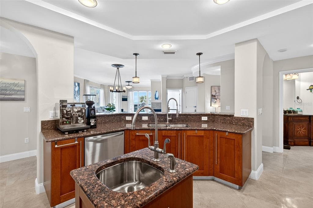 3703 S ATLANTIC AVENUE 204 photo 25
