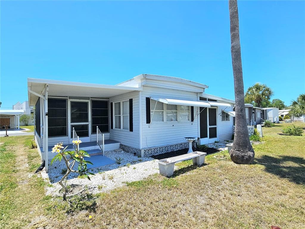 110 ROMA ROAD photo 23
