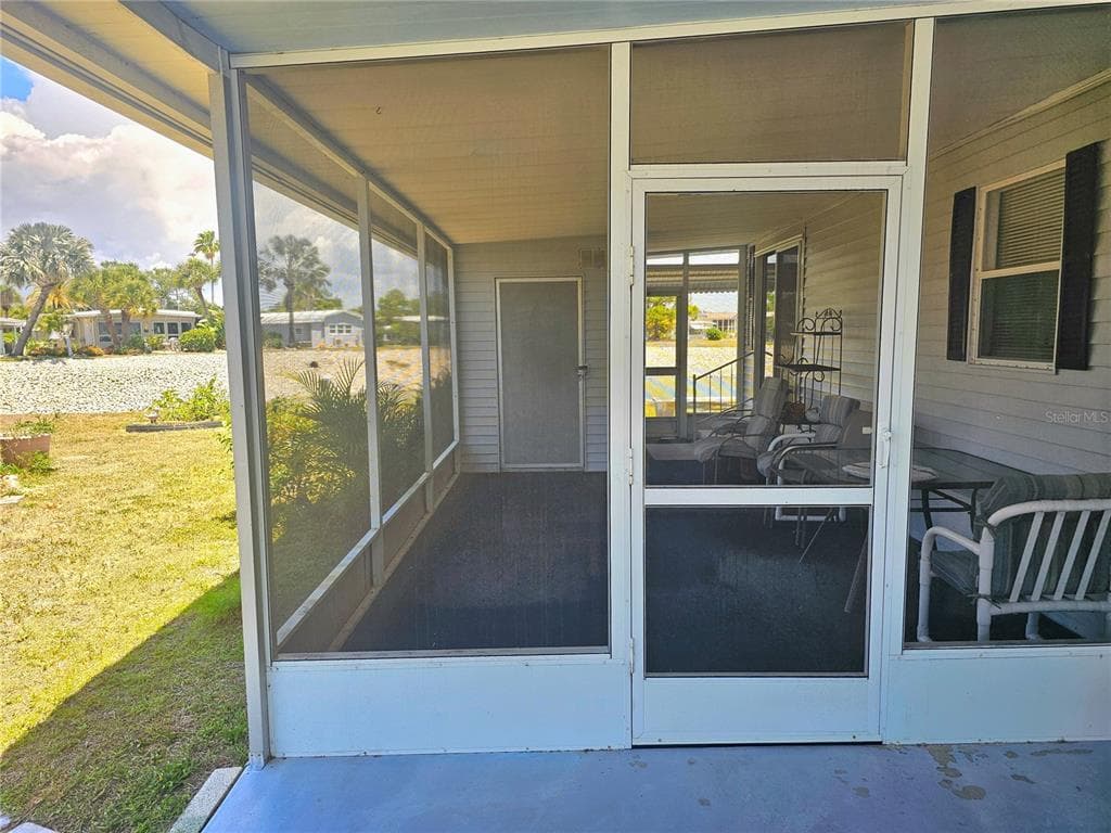 110 ROMA ROAD photo 22