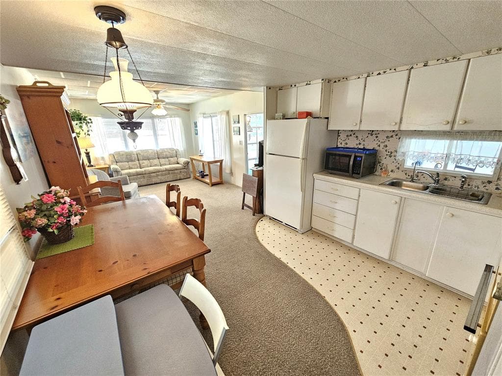 110 ROMA ROAD photo 4