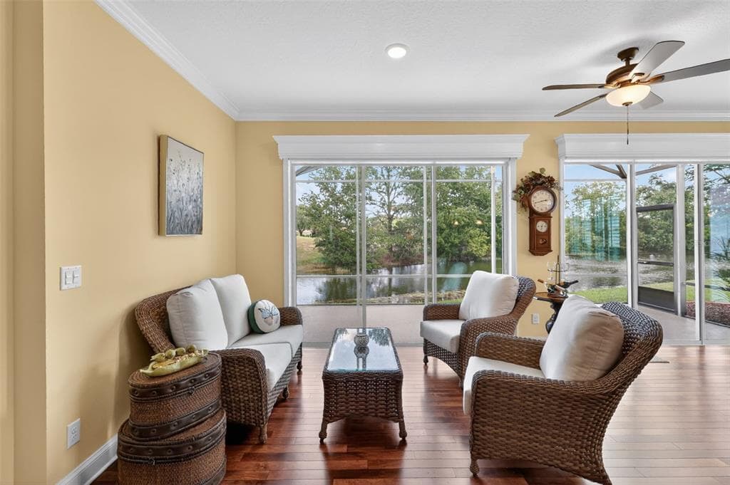 8041 SAINT JAMES WAY photo 10