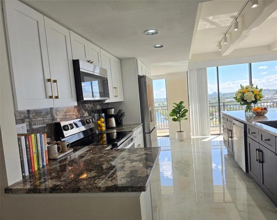 7600 BAYSHORE DRIVE 901 photo 11