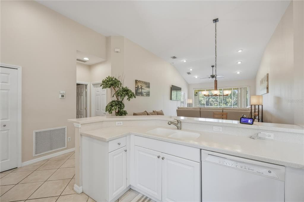 5629 KEY LARGO COURT B06 photo 20