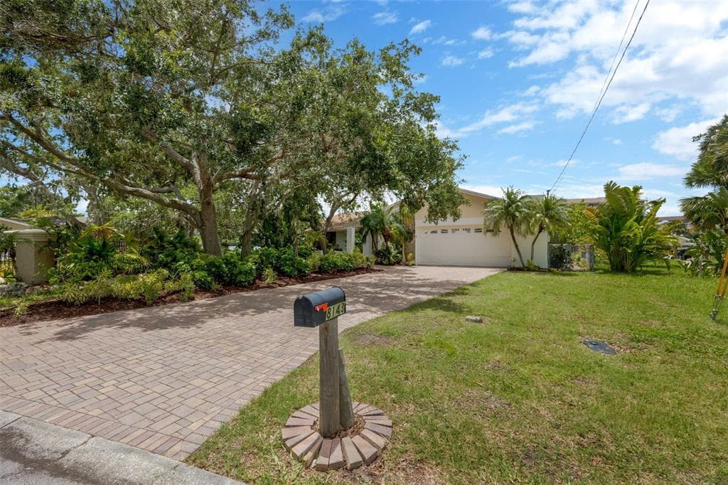 8143 CHANNEL DRIVE photo 10