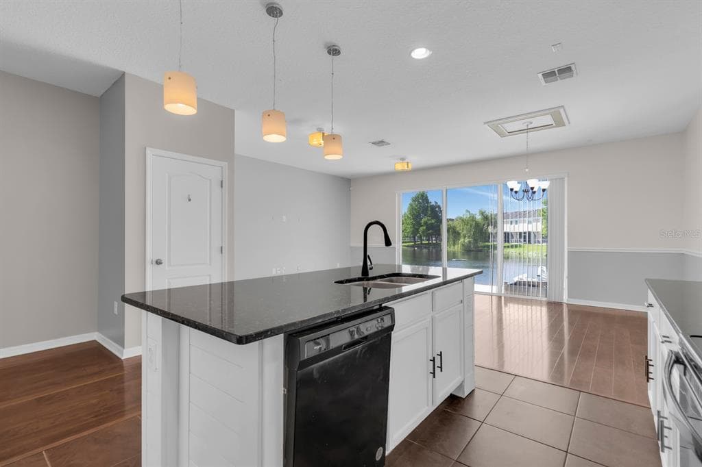 2726 RIVER LANDING DRIVE photo 5